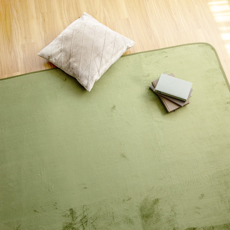 一年中気持ちいい、お部屋を彩るフランネルラグ